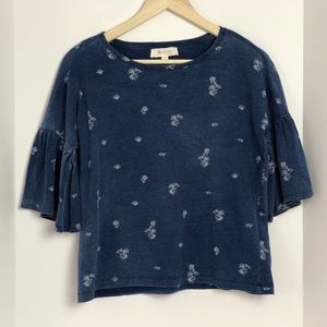 Vince Camuto navy blue top with flared sleeves XS